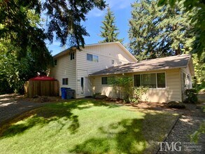 Building Photo - Charming 2BR Condo with a Garage in the Highly Desired McGillivray Neighborhood!