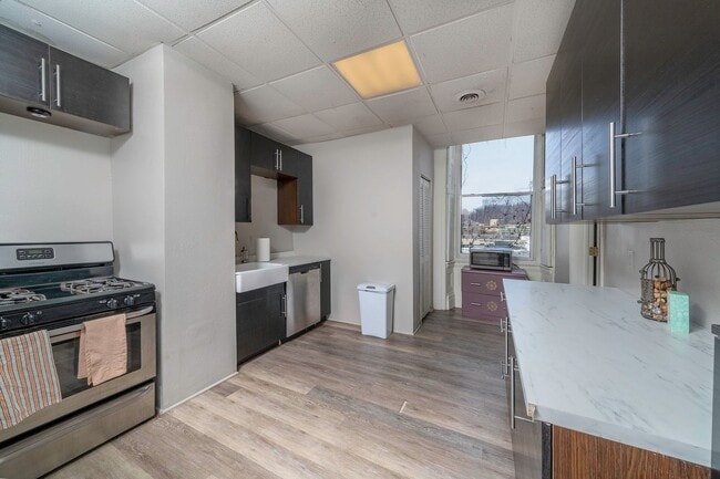 Building Photo - 2353 Sidney St