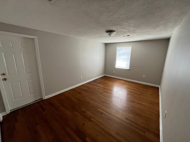 Building Photo - Large 4BR/2BA Whitehaven Home | 2,393 Sq Ft, Stone Fireplace, Hardwood BRs & 2-Car Garage