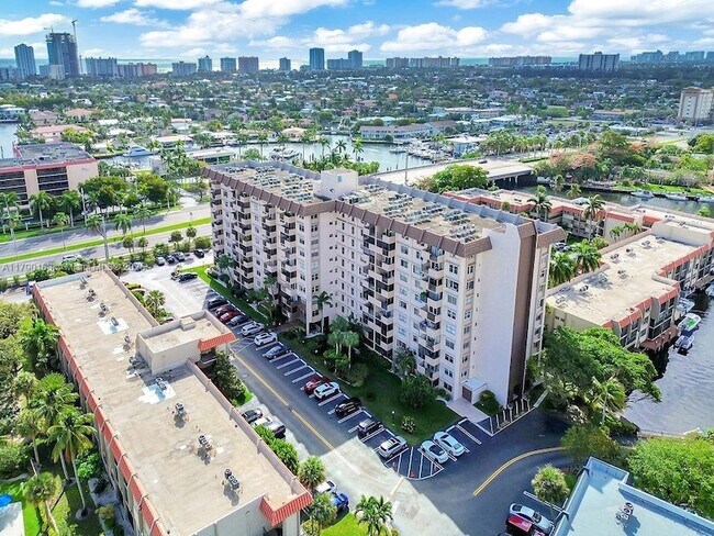 Building Photo - 777 S Federal Hwy