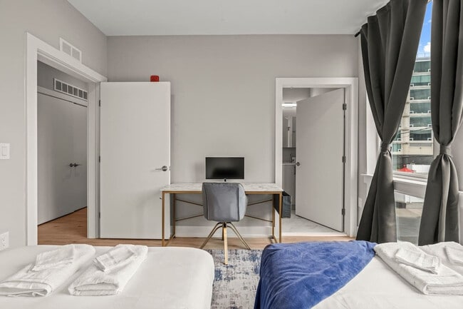 Building Photo - 916 N Delaware Ave