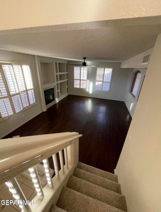 Building Photo - 206 Vic Clark Ct