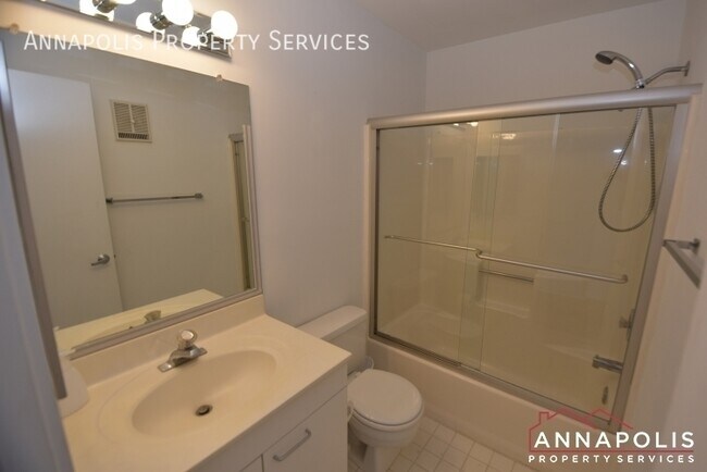 Building Photo - 2106 Chesapeake Harbour Dr