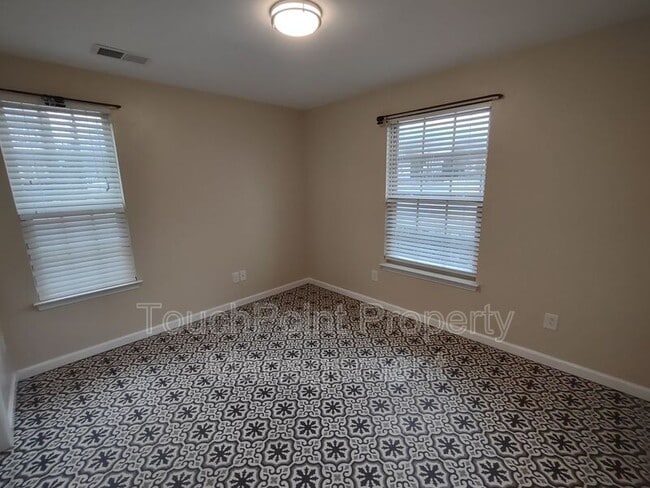 Building Photo - 4073 Zilker Park Dr