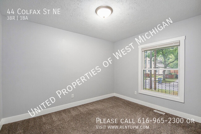 Building Photo - 44 Colfax St NE