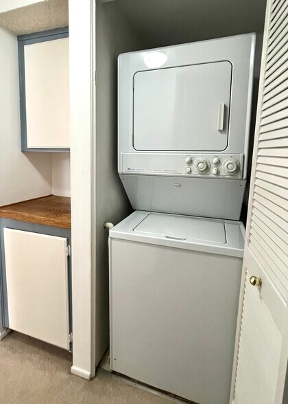 Building Photo - 26758 Claudette St