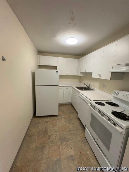 Primary Photo - 66 Homer Ave