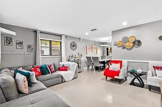 Building Photo - 5404 NW 25th Ave