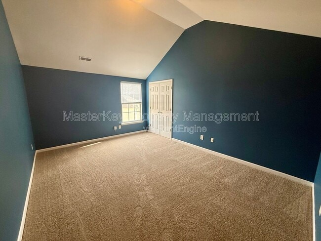 Building Photo - 105 Penncross Dr