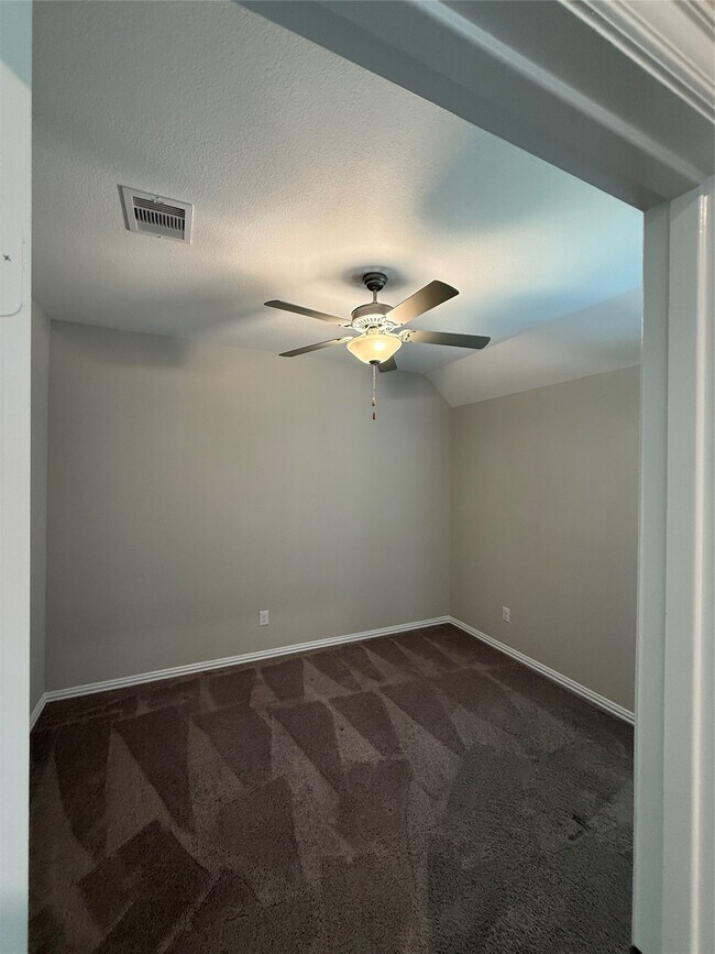 Building Photo - 1562 Ancient Oak Ln