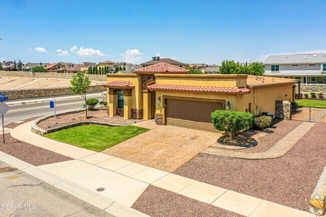 Building Photo - 13401 Emerald Pond Dr