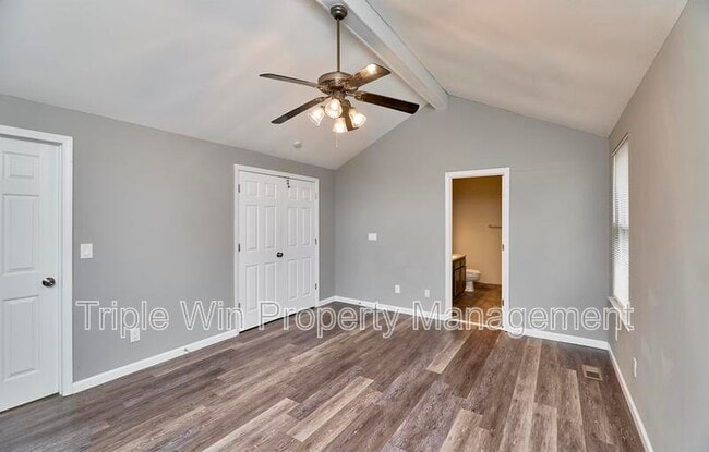 Building Photo - 121 Walnut Hill Dr