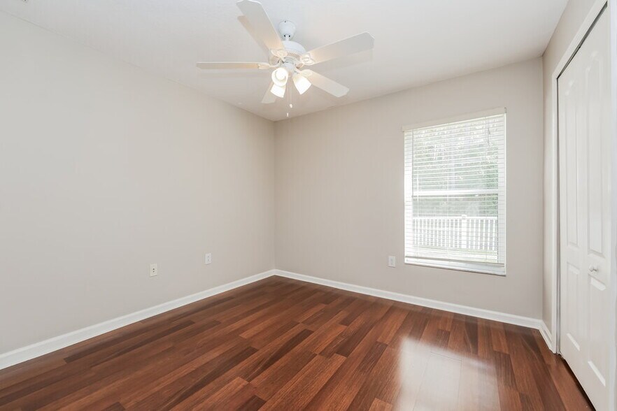 Building Photo - 5920 Count Turf Ln