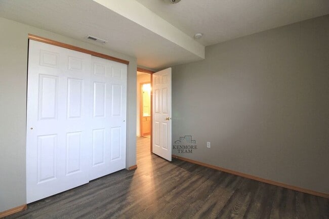 Building Photo - 5508 Bakerloo Ln