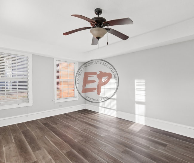 Building Photo - 516 N 31st St