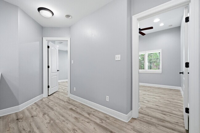 Building Photo - 47 Dominica Ct