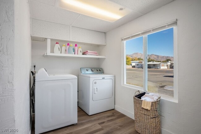 Building Photo - 2879 Green Tree Ave