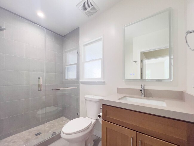 Building Photo - 4286 Tujunga Ave