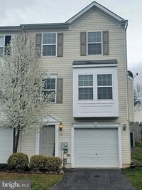 Building Photo - 10 Lopez Dr