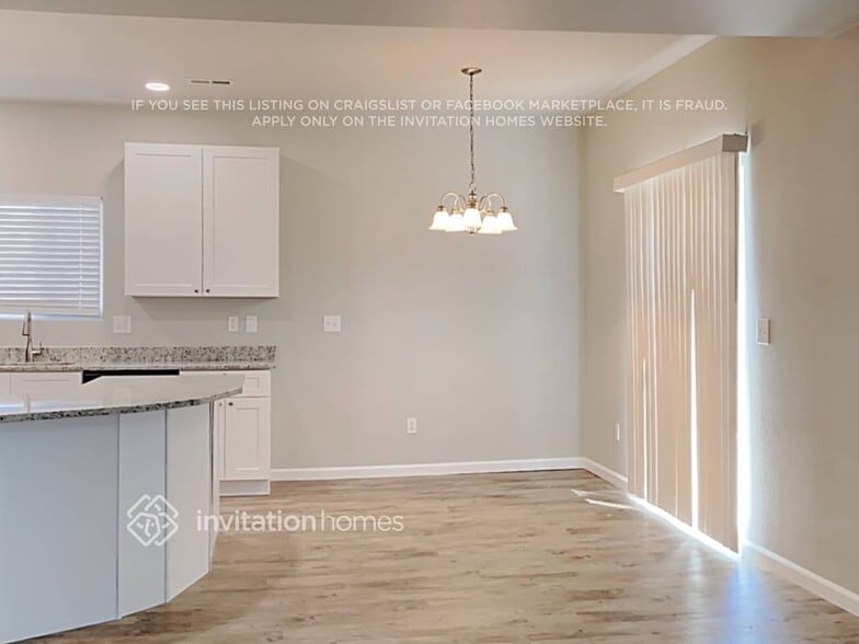 Building Photo - 9284 Sand Myrtle Dr