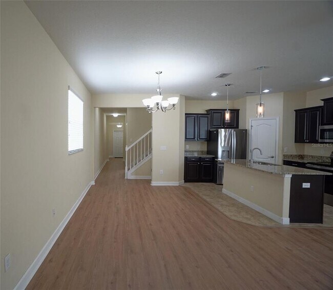 Building Photo - 2822 Lantern Hill Ave