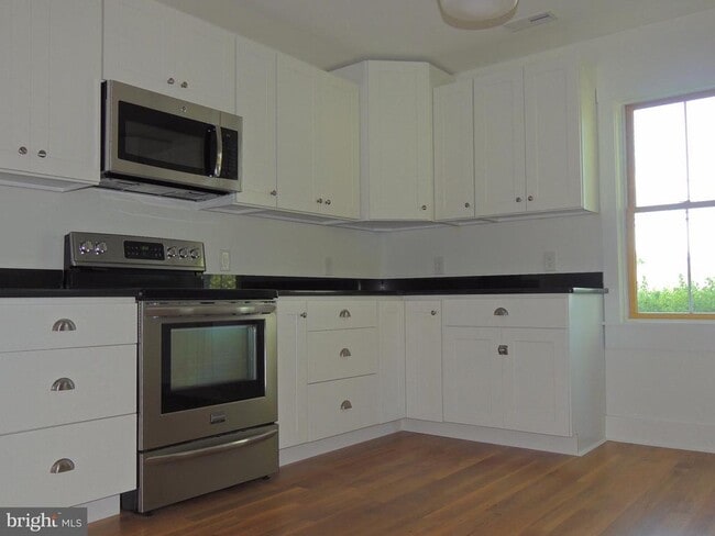 Building Photo - 5511 Williams Rd