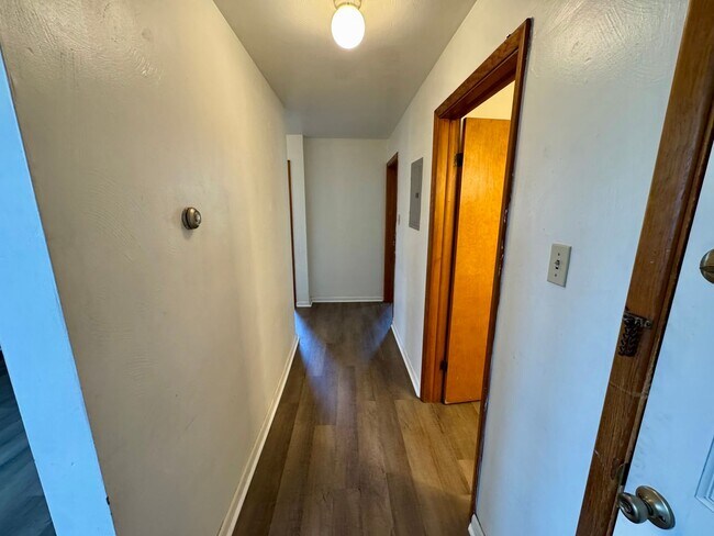 Building Photo - 212 N Highland Ave