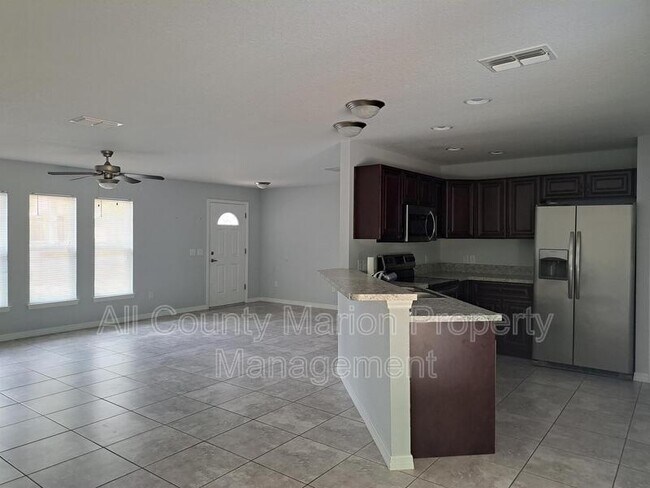 Building Photo - 7121 SE 124th Ln