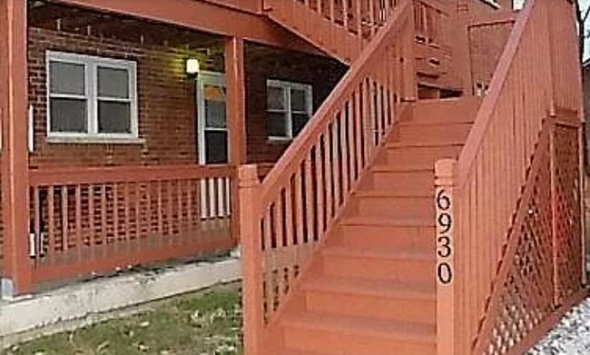Primary Photo - 6930 Silverton Ave