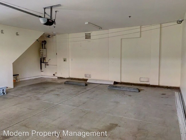 Building Photo - 22018 Gault St