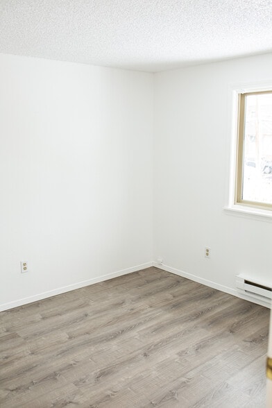 Bedroom 2 - 3595 S King St