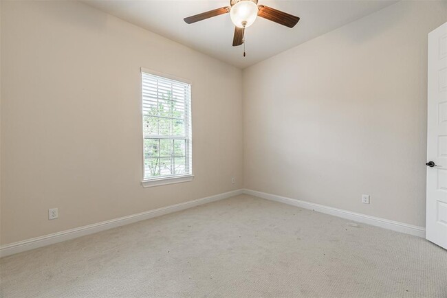 Building Photo - 28225 Beckwood Dr