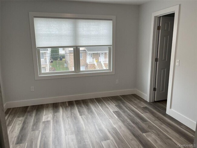 Building Photo - 195 Park Ave