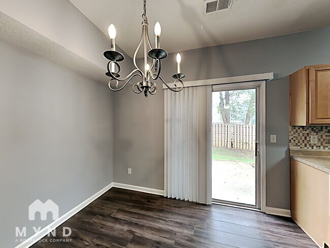 Building Photo - 356 Azalea Cir