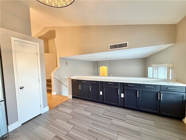 Building Photo - 7708 Beach Falls Ct