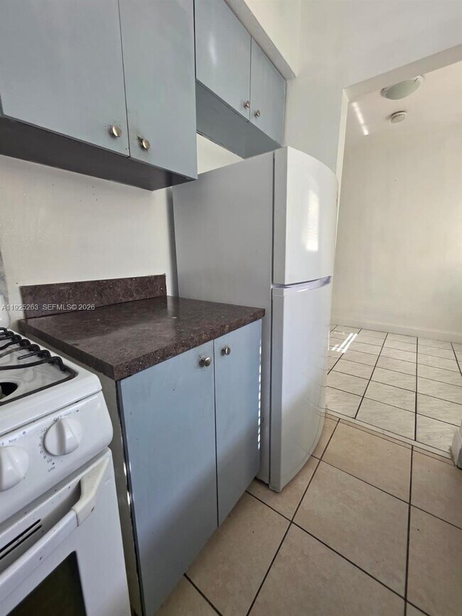 Building Photo - 7155 Rue Notre Dame