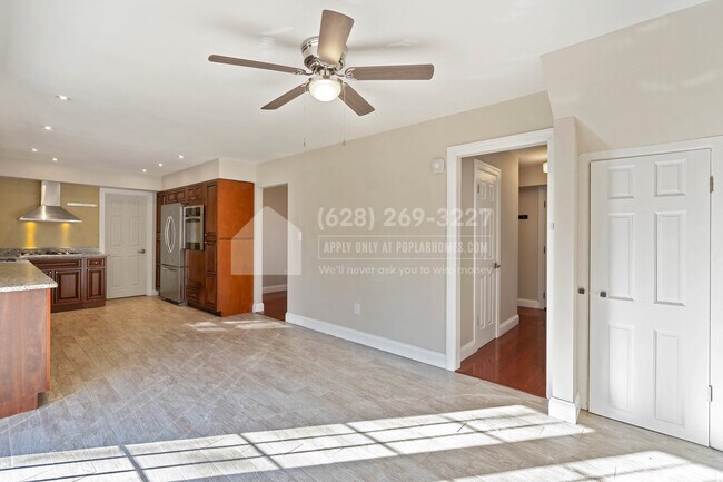 Building Photo - 2511 Kitmore Ln