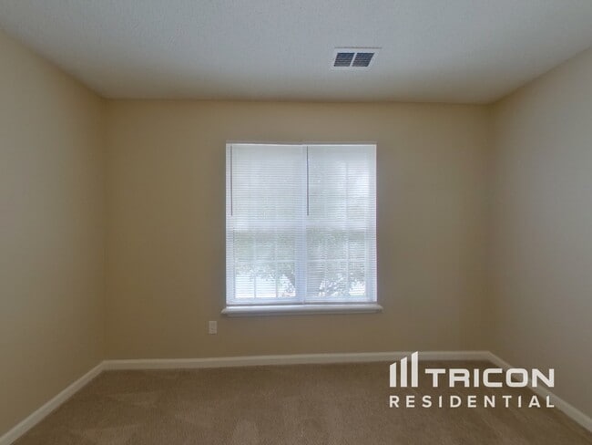 Building Photo - 13113 Woodland Farm Dr