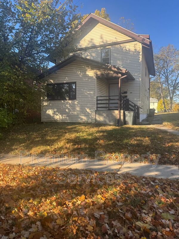 Primary Photo - 203 Howard Ave