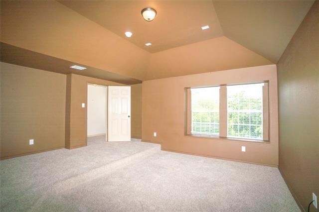 Building Photo - 3905 Vista Mar Dr
