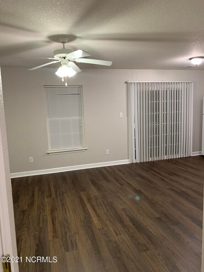 Building Photo - 4153 Brook Creek Ln