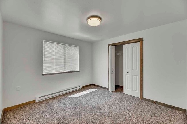 Building Photo - 901 Gibbon St