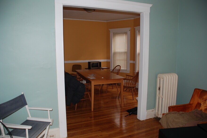 Primary Photo - 37 Pearl St