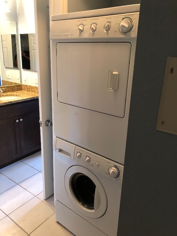 Building Photo - 10200 Gandy Blvd N