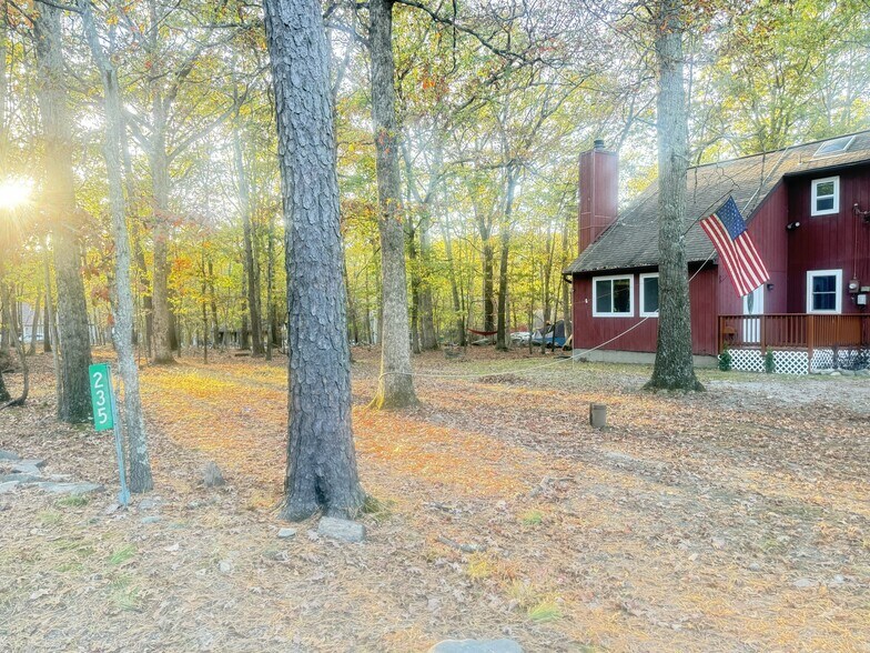 Building Photo - 235 Scenic Dr