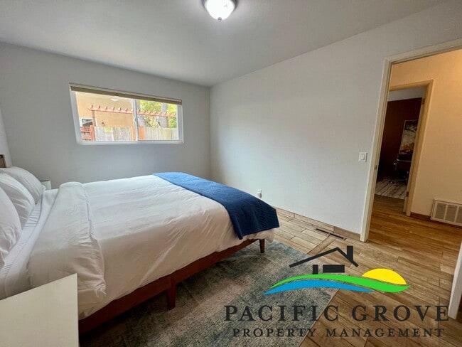 Building Photo - Furnished Single Family Home in Pacific Grove available NOW!