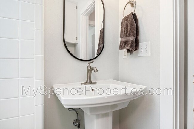 Building Photo - 235 Sotir St NW