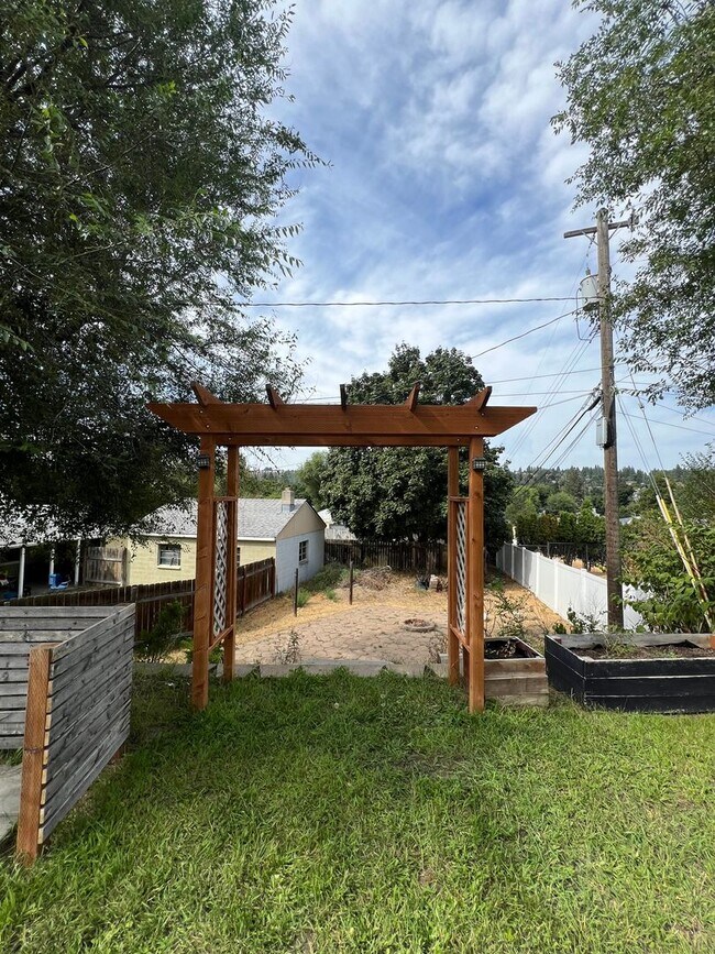 Building Photo - North Spokane Gem!! Coming soon!