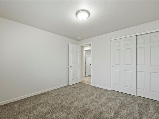 Building Photo - 7912 Quadra Dr