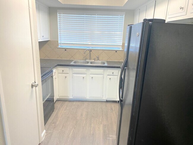 Building Photo - Ready to Move?